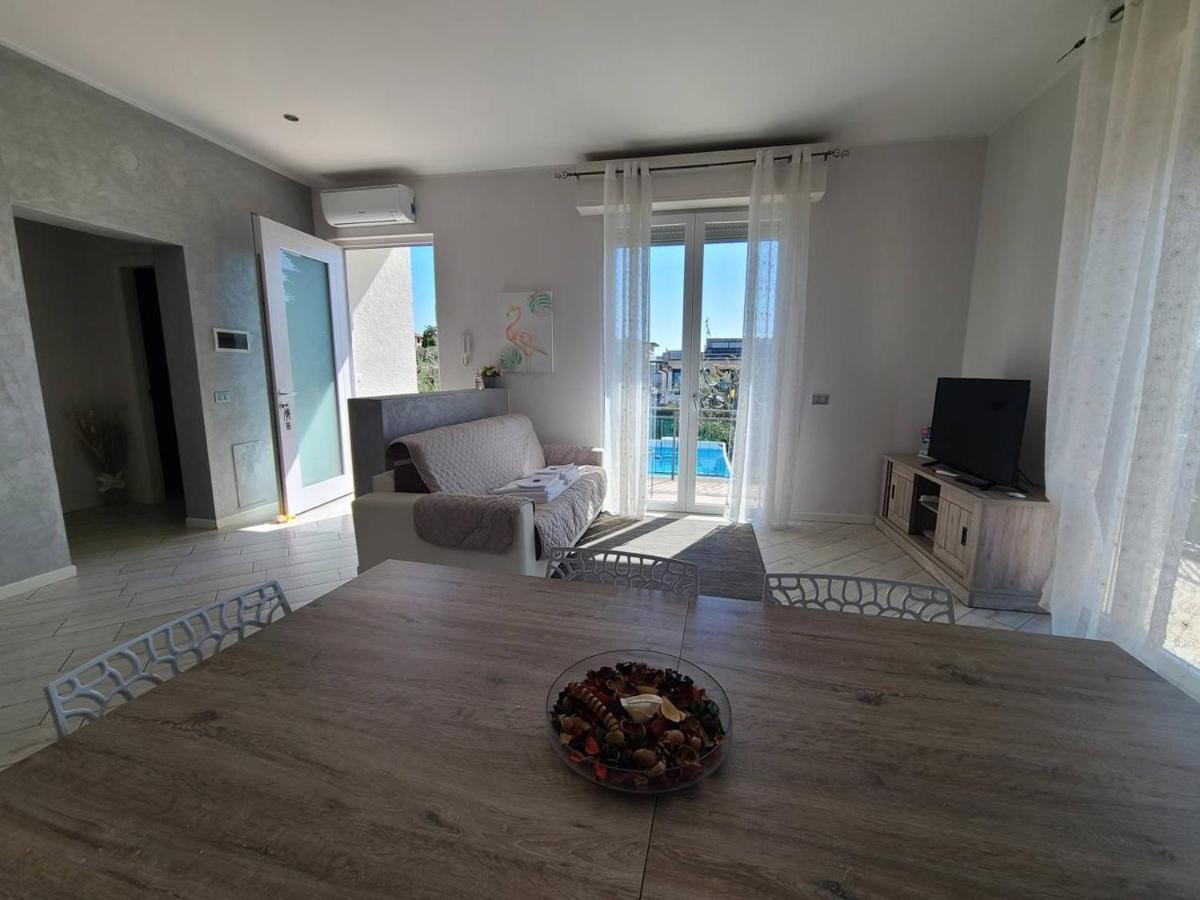 App. Mimosa Minerva Holiday Home 马内尔巴 外观 照片